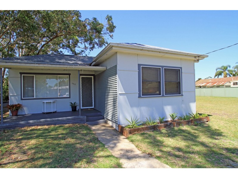 152 Jacobs Drive, Sussex Inlet NSW 2540