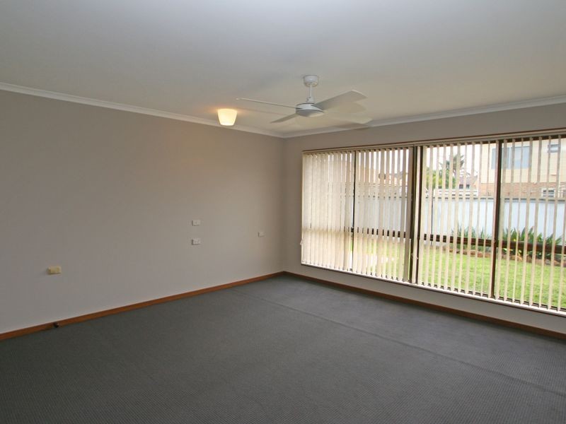 1/13 Edgewater Avenue, Sussex Inlet NSW 2540