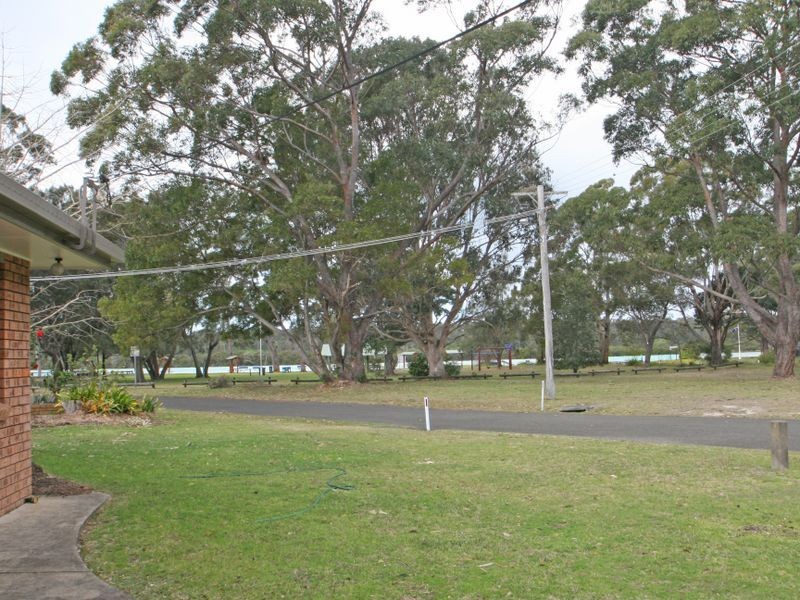 1/13 Edgewater Avenue, Sussex Inlet NSW 2540