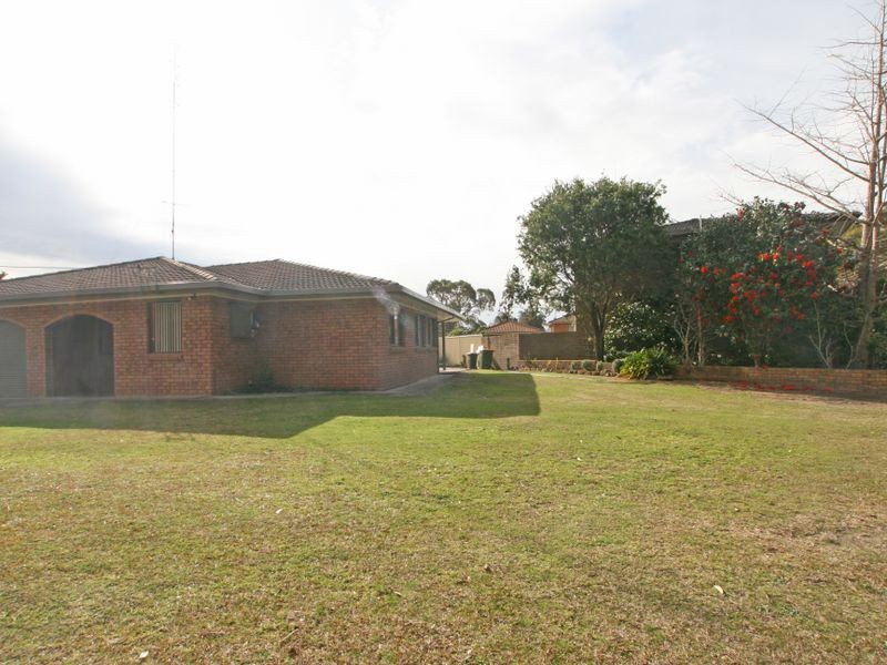 2/13 Edgewater Avenue, Sussex Inlet NSW 2540