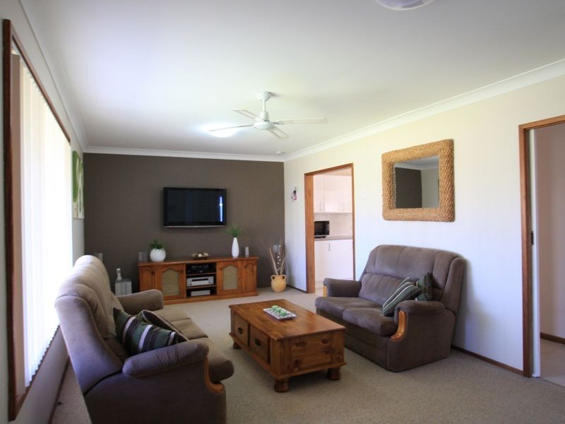 71 Sussex Inlet Rd, Sussex Inlet NSW 2540