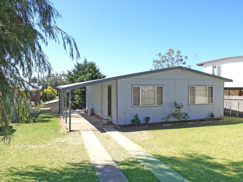 13 Ray Street, Sussex Inlet NSW 2540