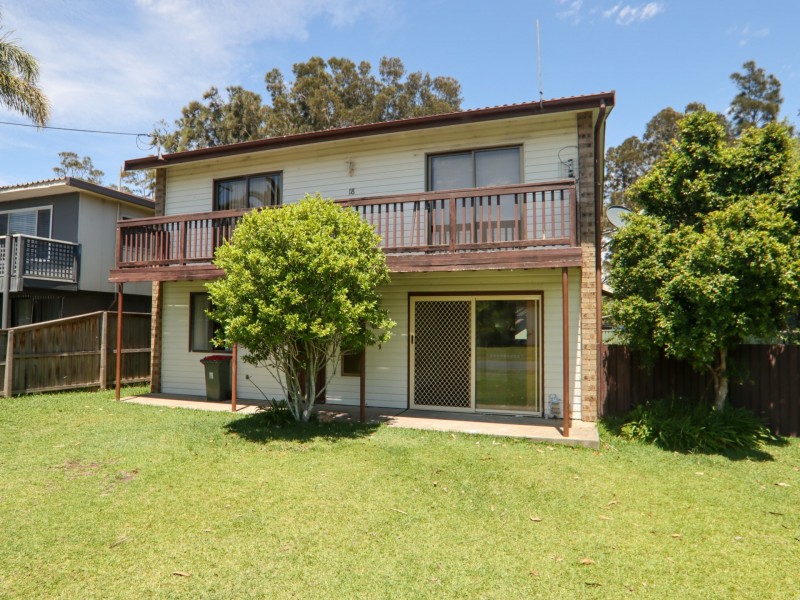 18 Beachway Avenue, Berrara NSW 2540