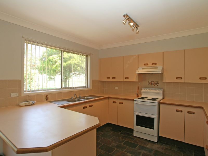 12 Suncrest Avenue, Sussex Inlet NSW 2540