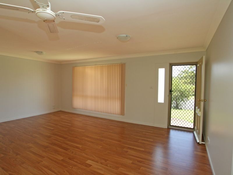 12 Suncrest Avenue, Sussex Inlet NSW 2540