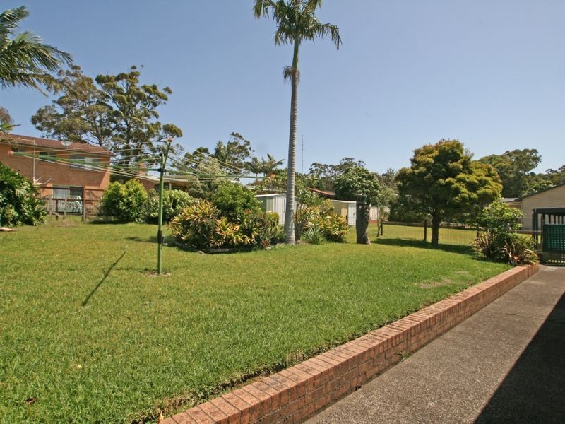 12 Suncrest Avenue, Sussex Inlet NSW 2540