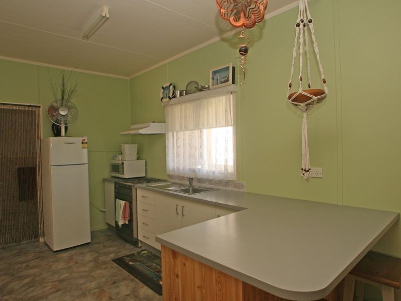14 Lyons Road, Sussex Inlet NSW 2540