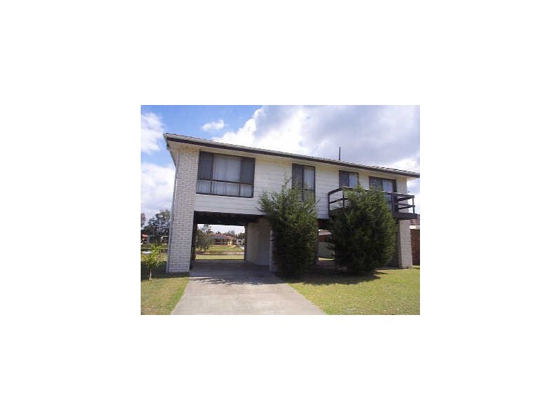 11 Sandpiper Way, Sussex Inlet NSW 2540