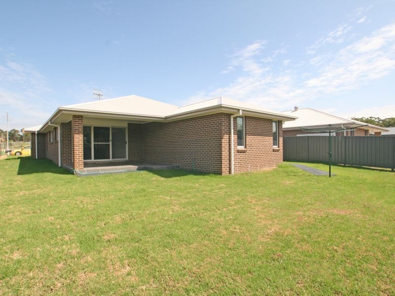 13 Chichester Road, Sussex Inlet NSW 2540