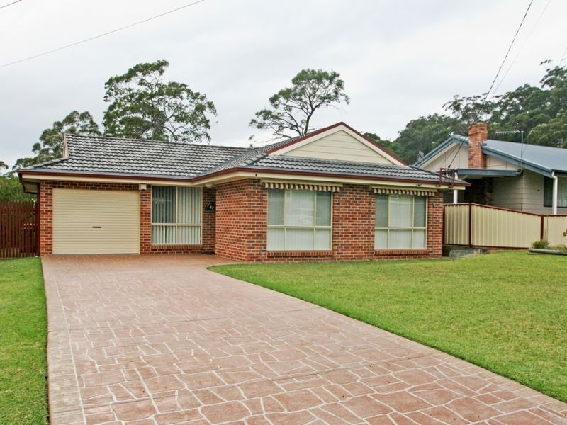 8 Wildwood Avenue, Sussex Inlet NSW 2540