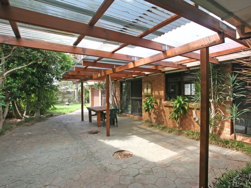 11 Surfway Avenue, Berrara NSW 2540