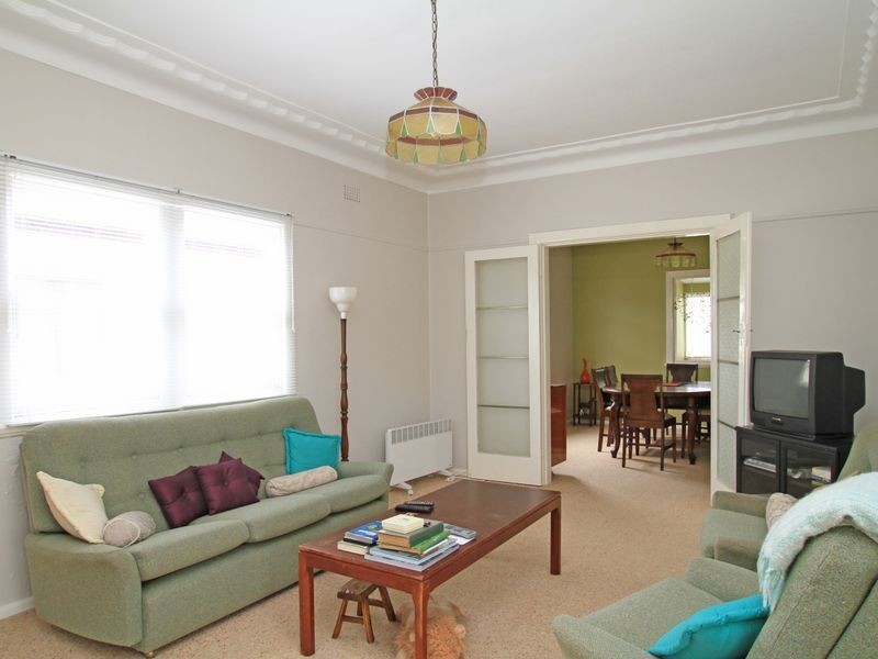 39 Lyons Road, Sussex Inlet NSW 2540