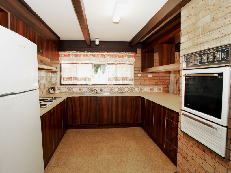 15 Tradewinds Avenue, Sussex Inlet NSW 2540