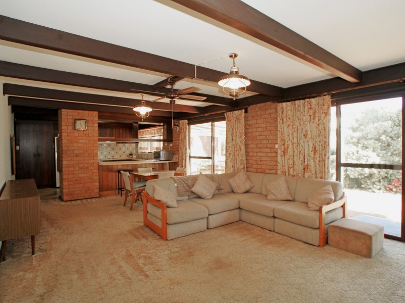 15 Tradewinds Avenue, Sussex Inlet NSW 2540