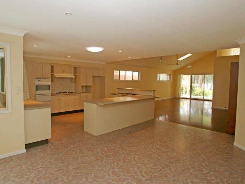3 Fairview Crescent, Sussex Inlet NSW 2540