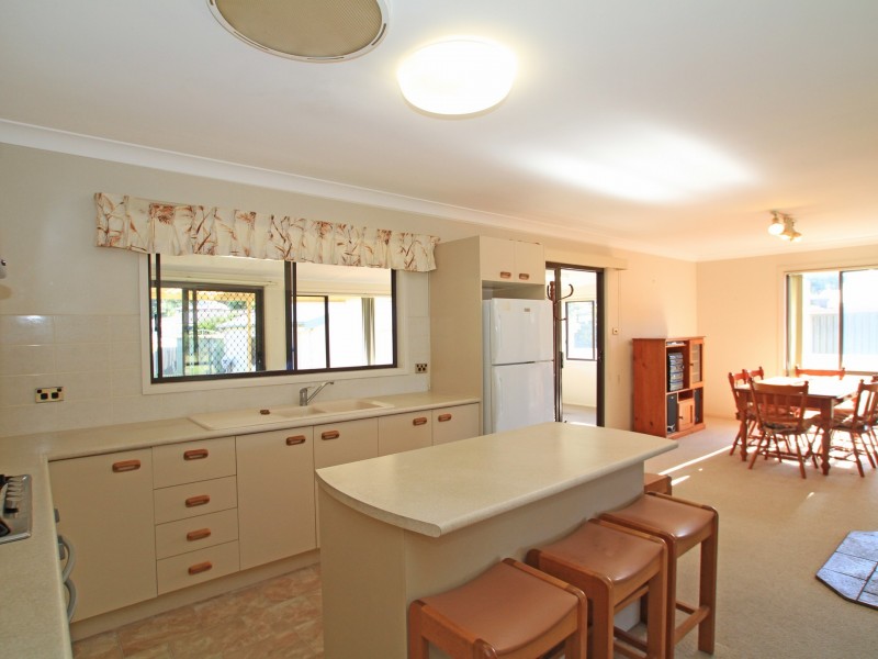 7 Greentree Avenue, Sussex Inlet NSW 2540