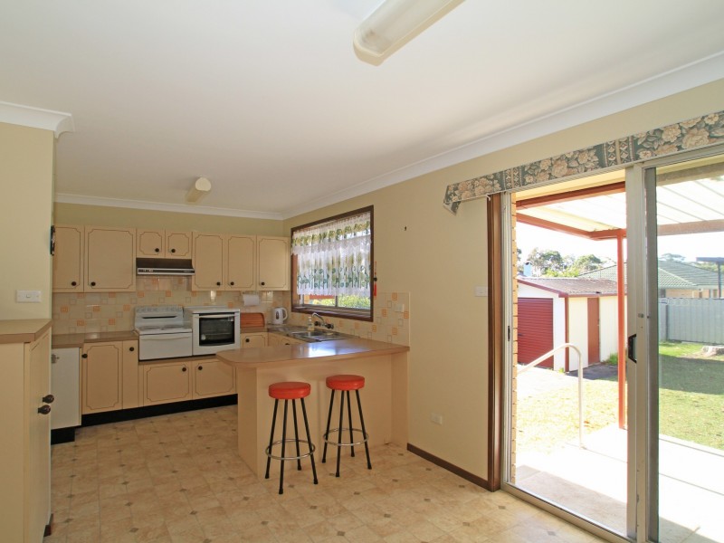 6 Wildwood Avenue, Sussex Inlet NSW 2540