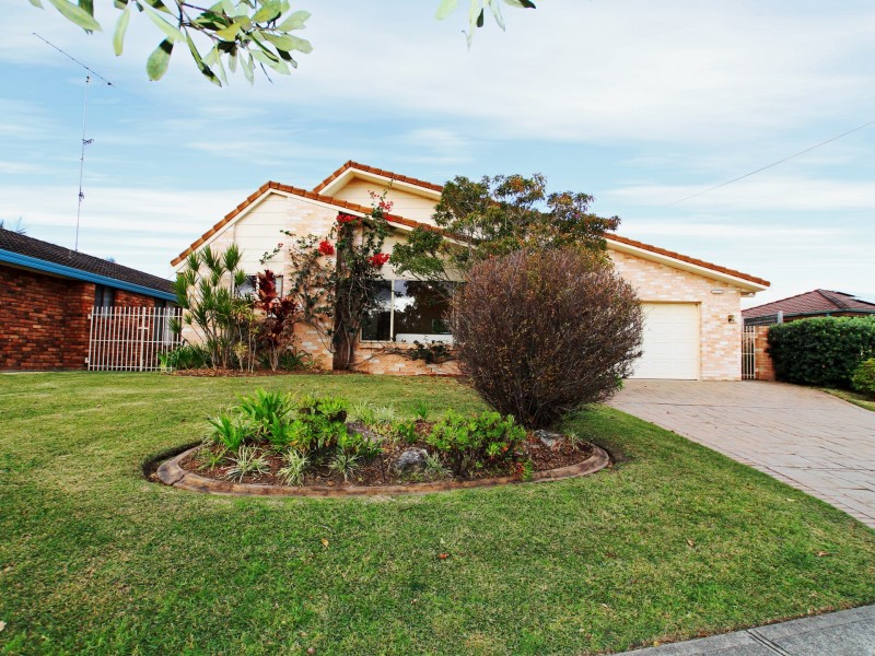 96 Jacobs Drive, Sussex Inlet NSW 2540