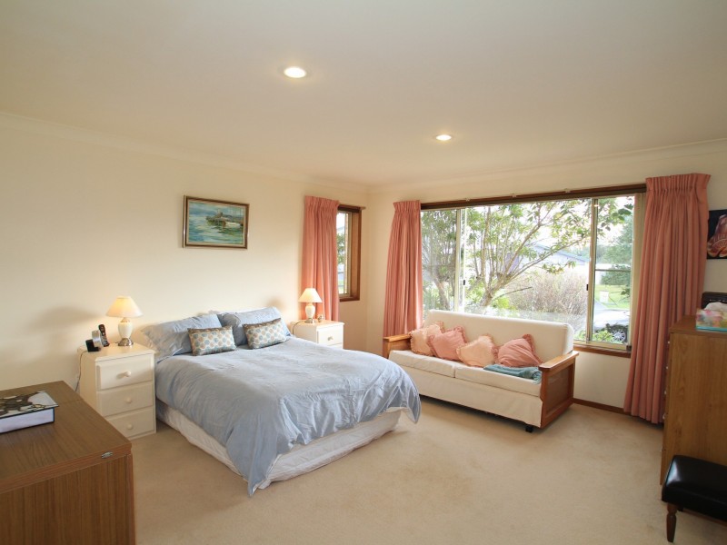 96 Jacobs Drive, Sussex Inlet NSW 2540