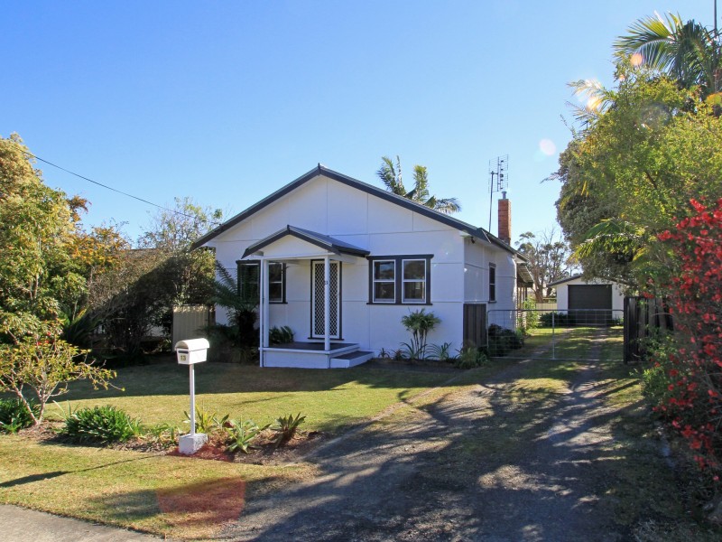 13 Lyons Road, Sussex Inlet NSW 2540