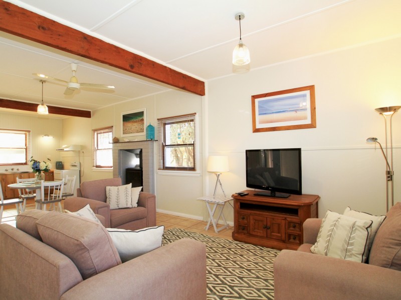 13 Lyons Road, Sussex Inlet NSW 2540