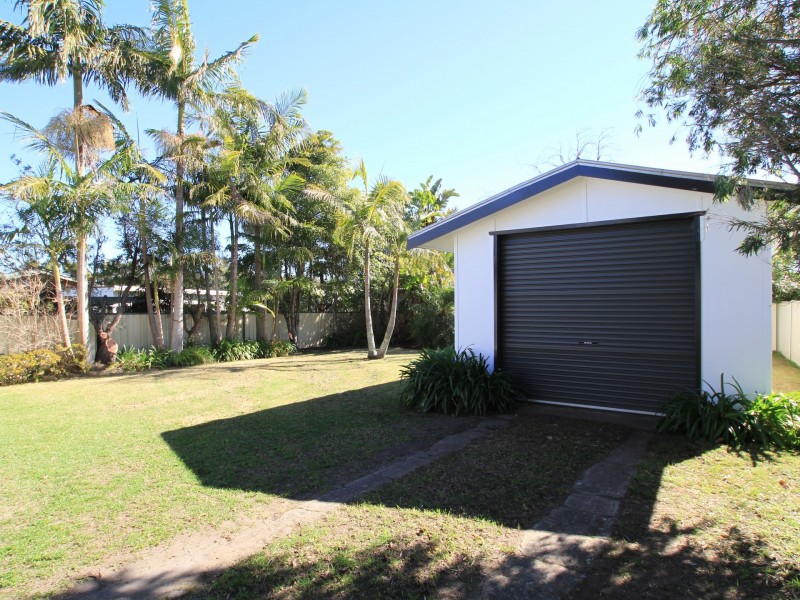 13 Lyons Road, Sussex Inlet NSW 2540