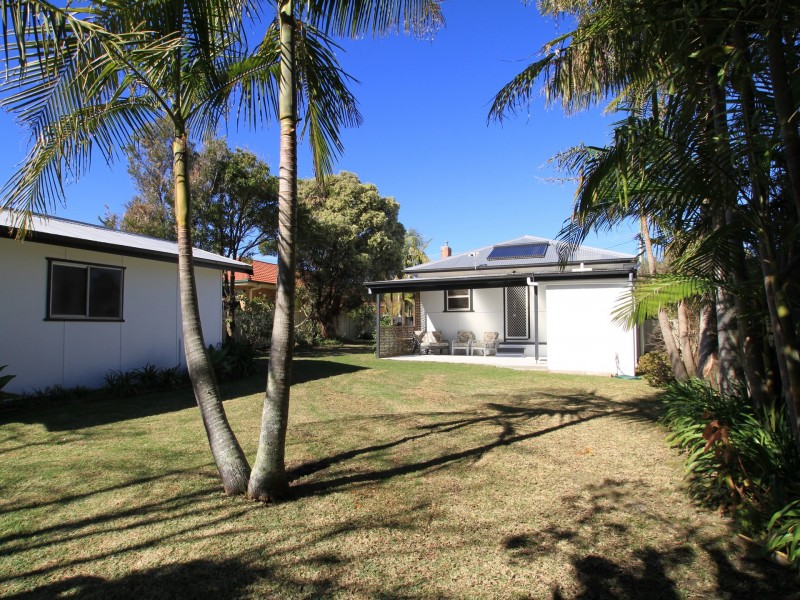 13 Lyons Road, Sussex Inlet NSW 2540