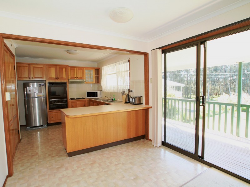 23 Fairview Crescent, Sussex Inlet NSW 2540