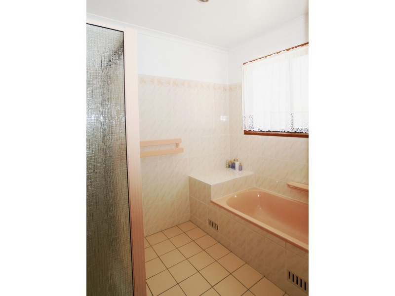 23 Fairview Crescent, Sussex Inlet NSW 2540