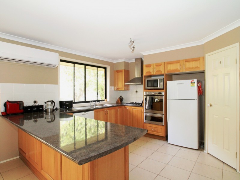 46 Ellmoos Avenue, Sussex Inlet NSW 2540