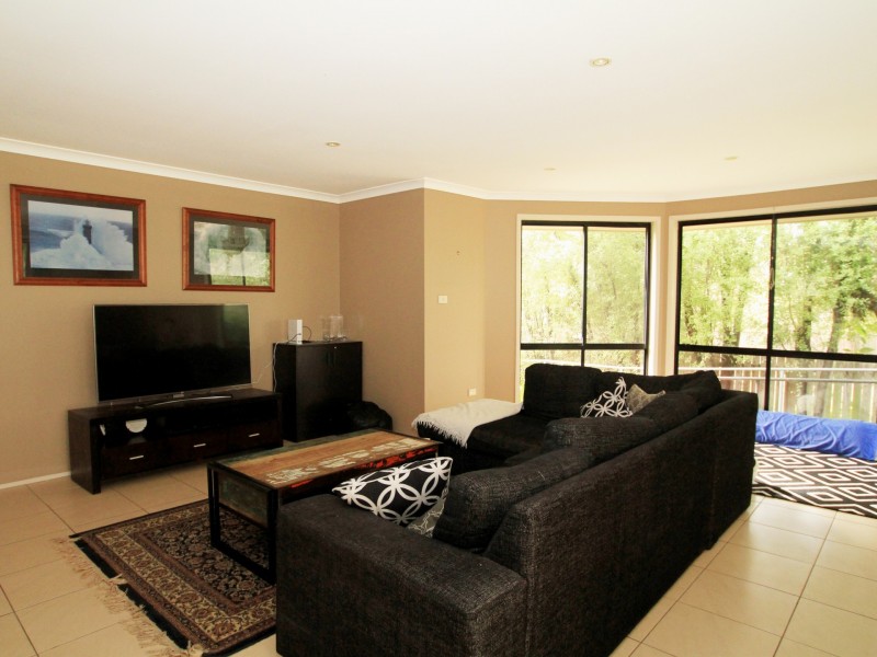 46 Ellmoos Avenue, Sussex Inlet NSW 2540