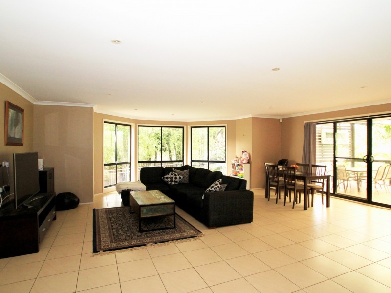 46 Ellmoos Avenue, Sussex Inlet NSW 2540