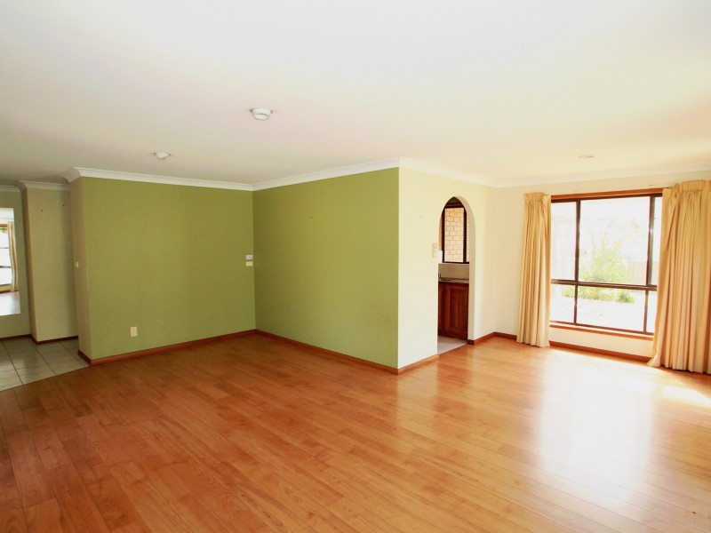 7 Lyons Road, Sussex Inlet NSW 2540