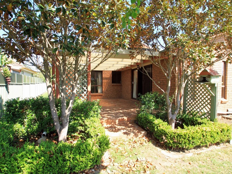 7 Lyons Road, Sussex Inlet NSW 2540