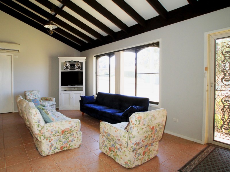 9 Anchorage Close, Sussex Inlet NSW 2540