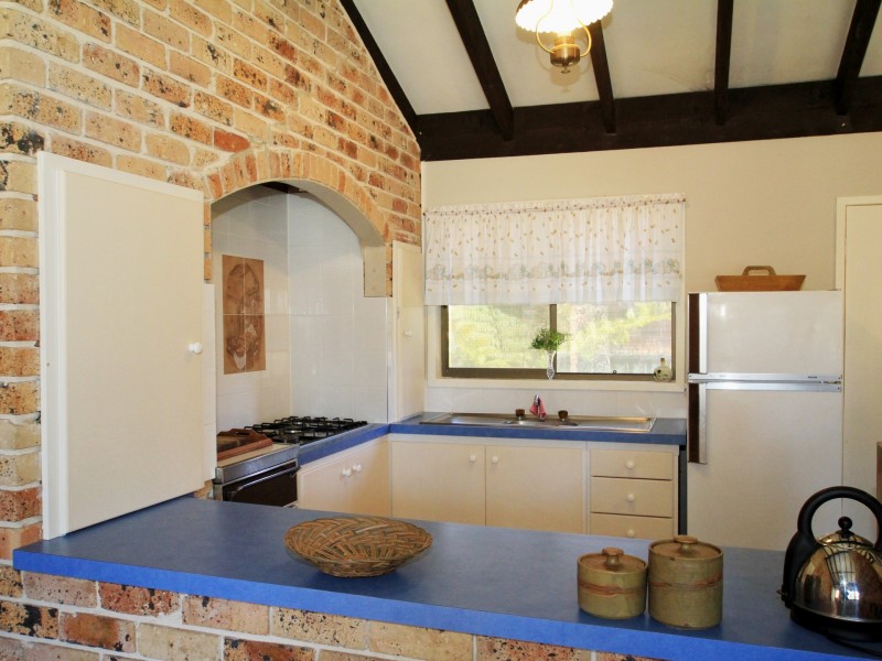 9 Anchorage Close, Sussex Inlet NSW 2540