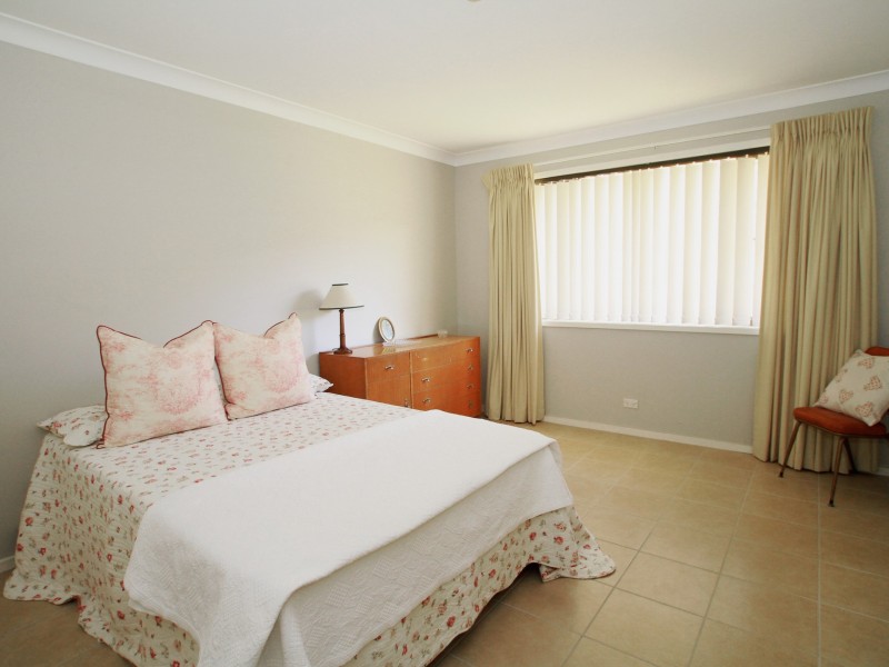 9 Anchorage Close, Sussex Inlet NSW 2540