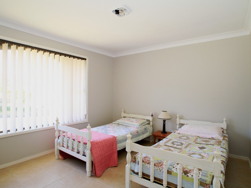 9 Anchorage Close, Sussex Inlet NSW 2540