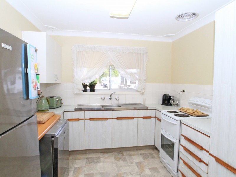 40 River Road, Sussex Inlet NSW 2540