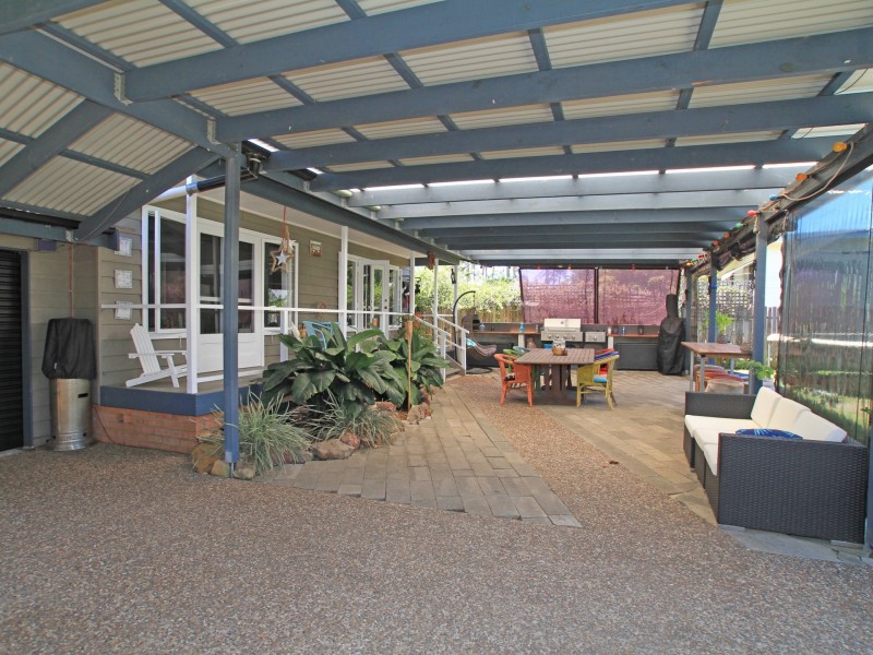 17 Lyons Road, Sussex Inlet NSW 2540