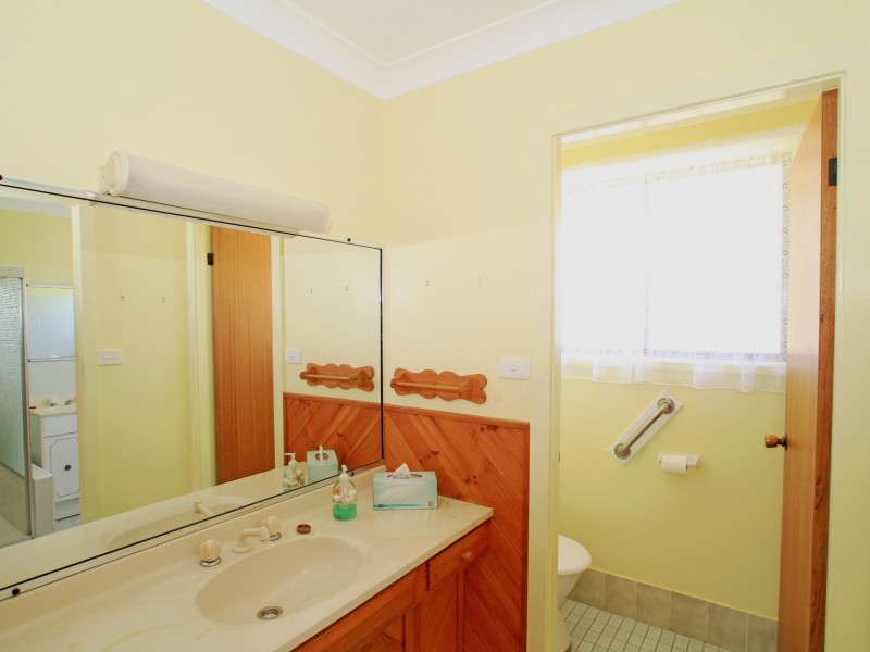 36 Tradewinds Avenue, Sussex Inlet NSW 2540