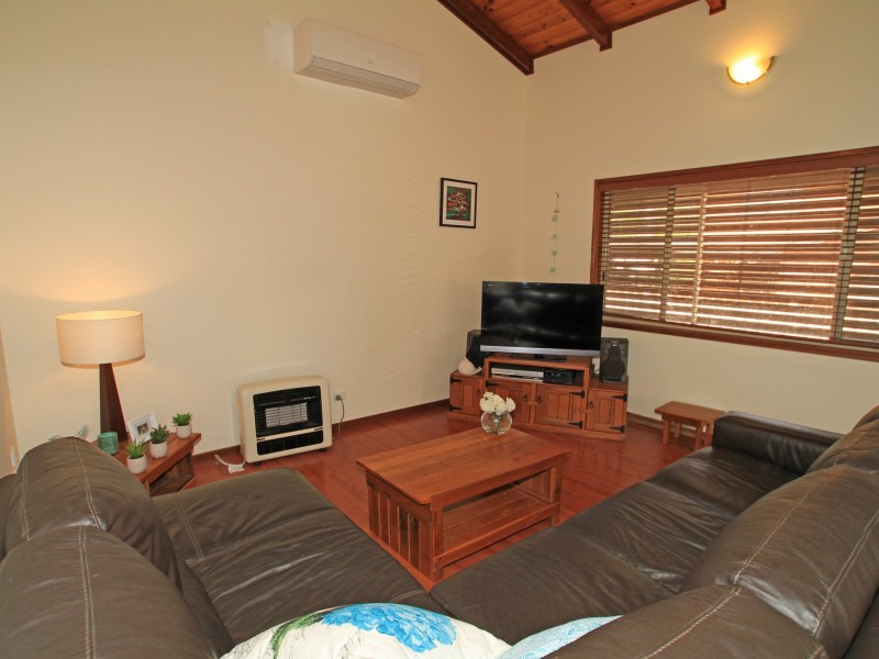 13 Lakeshore Parade, Sussex Inlet NSW 2540
