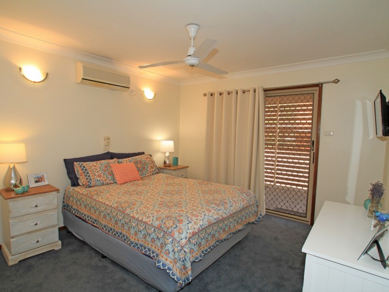 13 Lakeshore Parade, Sussex Inlet NSW 2540