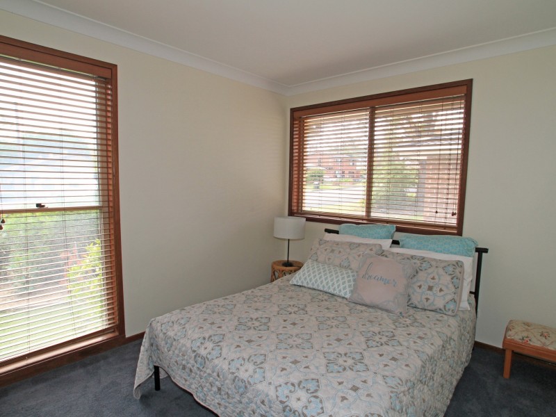 13 Lakeshore Parade, Sussex Inlet NSW 2540