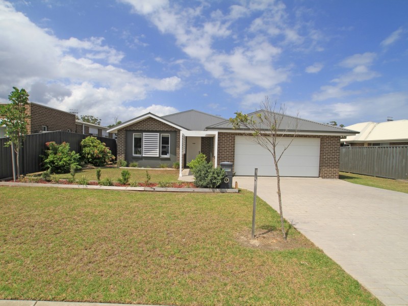 5 Chichester Road, Sussex Inlet NSW 2540