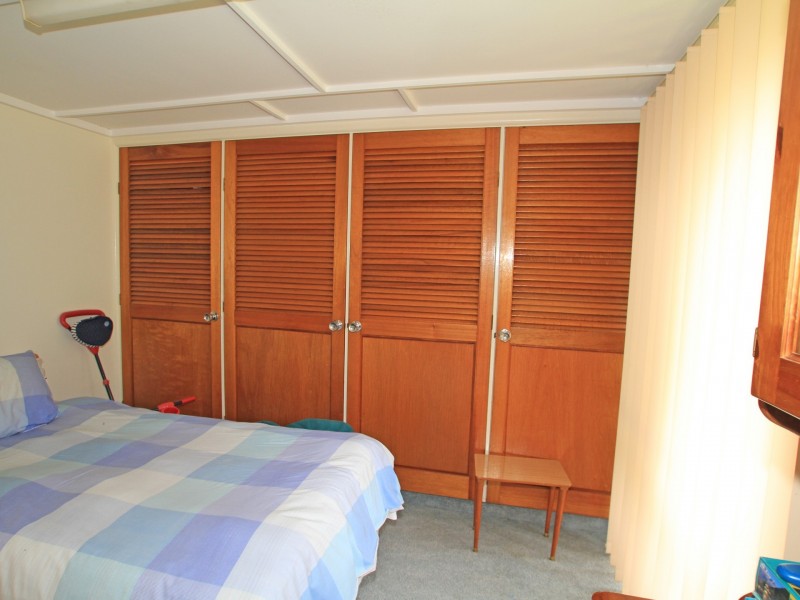 8 Paradise Crescent, Sussex Inlet NSW 2540