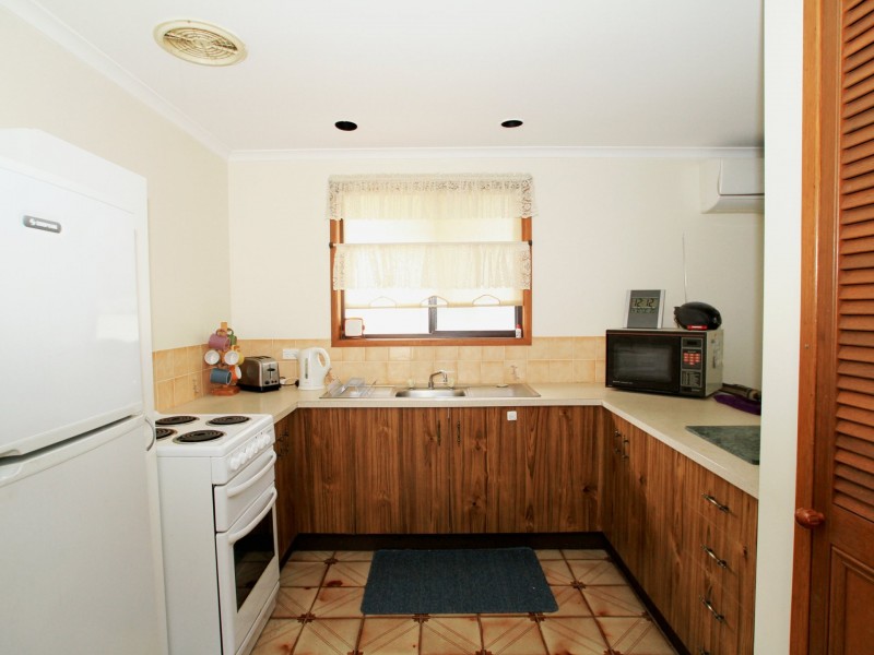 84 Suncrest Avenue, Sussex Inlet NSW 2540