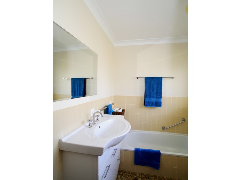 102 River Road, Sussex Inlet NSW 2540