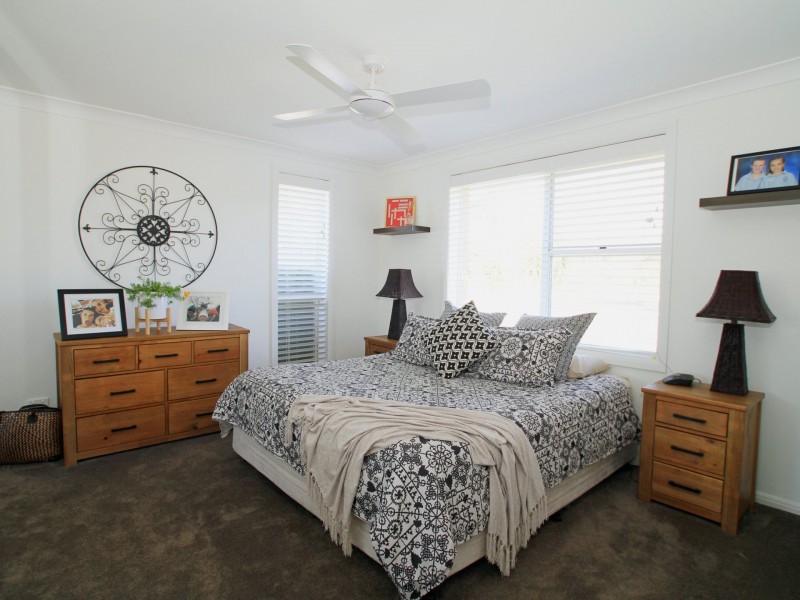1 River Road, Sussex Inlet NSW 2540