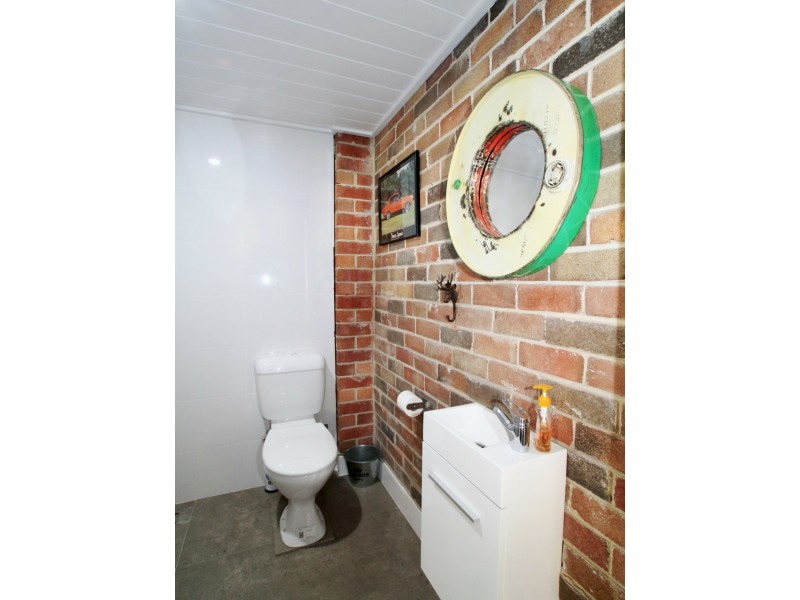 1 River Road, Sussex Inlet NSW 2540